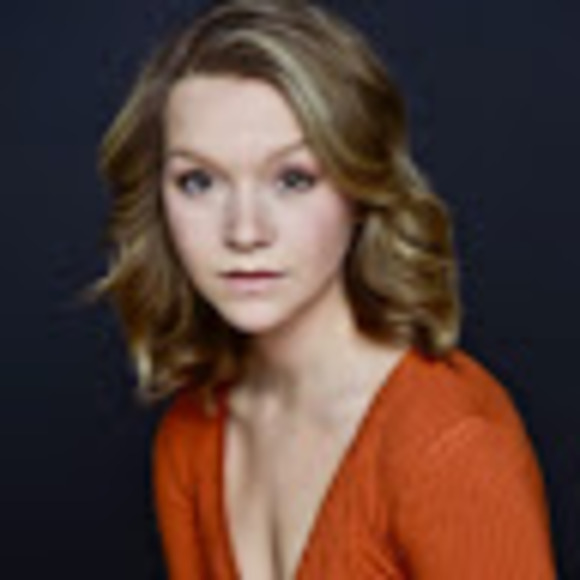 Meet your Posher, Ariana - Picture 1 of 1